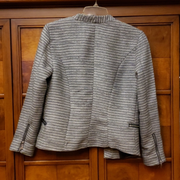 H & M Gray and Silver Cardigan  Size 8 - Picture 2 of 8